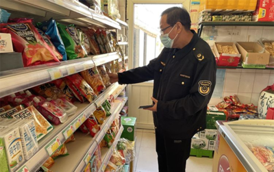 普集市場(chǎng)監(jiān)管所 開展食品安全風(fēng)險(xiǎn)排查防控專項(xiàng)檢查，筑牢食品經(jīng)營(yíng)安全防線